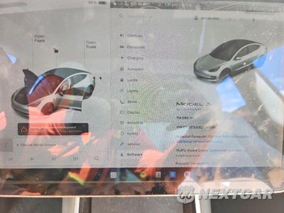 Zdjęcie 9 z 12 samochodu: 2020 TESLA MODEL 3 VIN:5YJ3E1EAXLF741039 - miniatura
