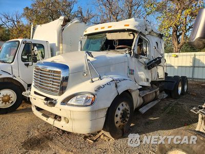 2018 FREIGHTLINER COLUMBIA 120 SEMI TRUCK 3ALXA7009JDJU3904 - główne zdjęcie licytacji z USA - miniatura