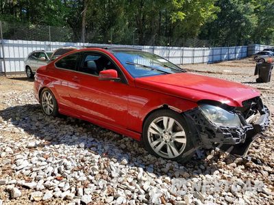 Czwarte zdjęcie samochodu z boku: 2013 MERCEDES-BENZ C 350 VIN:WDDGJ5HBXDG025554 - miniatura