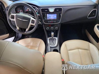 Zdjęcie 8 z 13 samochodu: 2012 CHRYSLER 200 LIMITED VIN:1C3CCBCG8CN188805 - miniatura