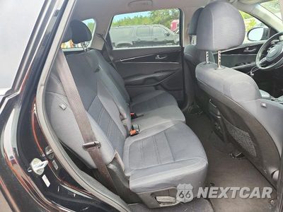 Zdjęcie 11 z 13 samochodu: 2019 KIA SORENTO LX VIN:5XYPGDA32KG453317 - miniatura