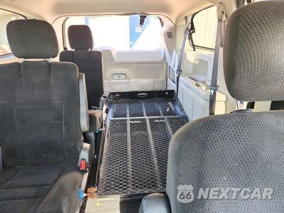 Zdjęcie 10 z 13 samochodu: 2016 DODGE GRAND CARAVAN SXT VIN:2C4RDGCG4GR310505 - miniatura
