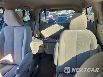 Zdjęcie 10 z 13 samochodu: 2011 TOYOTA SIENNA LE VIN:5TDKK3DC6BS096127 - miniatura