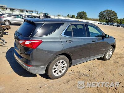 Trzecie zdjęcie samochodu z tyłu: 2019 CHEVROLET EQUINOX LT VIN:3GNAXUEVXKS560431 - miniatura