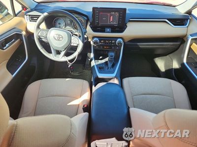 Zdjęcie 8 z 13 samochodu: 2021 TOYOTA RAV4 XLE VIN:2T3P1RFV9MW235081 - miniatura
