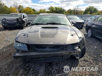 Piąte zdjęcie samochodu w środku: 2002 FORD MUSTANG VIN:1FAFP40402F125697 - miniatura