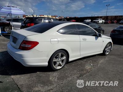 Trzecie zdjęcie samochodu z tyłu: 2015 MERCEDES-BENZ C 250 VIN:WDDGJ4HB0FG434661 - miniatura