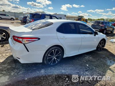 Trzecie zdjęcie samochodu z tyłu: 2019 TOYOTA CAMRY SE VIN:4T1B11HK7KU220003 - miniatura