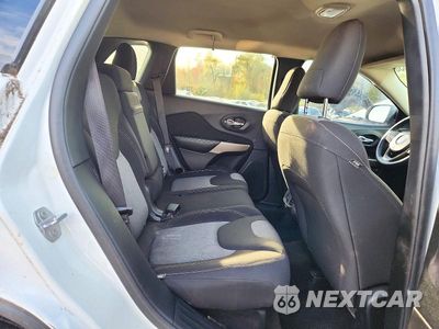 Zdjęcie 11 z 13 samochodu: 2017 JEEP CHEROKEE SPORT VIN:1C4PJMAS4HW632933 - miniatura
