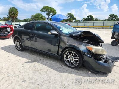 Czwarte zdjęcie samochodu z boku: 2005 SCION TC BASE VIN:JTKDE177650022743 - miniatura