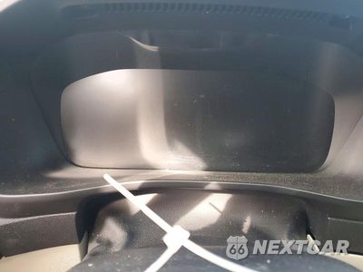 Zdjęcie 9 z 13 samochodu: 2022 VOLVO XC40 T4 MOMENTUM VIN:YV4AC2HK7N2780312 - miniatura