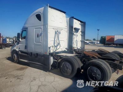 Drugie zdjęcie samochodu z przodu: 2020 FREIGHTLINER CASCADIA 126 SEMI TRUCK VIN:3AKJHHDR6LSLH2491 - miniatura