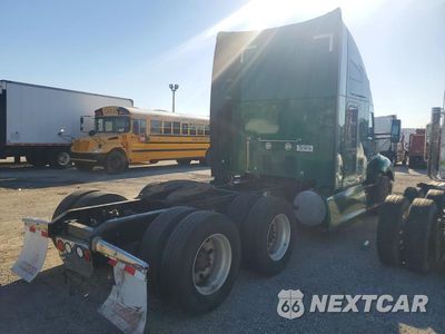Trzecie zdjęcie samochodu z tyłu: 2019 KENWORTH T680 SEMI TRUCK VIN:1XKYDP9X8KJ226305 - miniatura