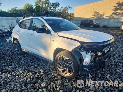 Czwarte zdjęcie samochodu z boku: 2025 HYUNDAI KONA N LINE S VIN:KM8HBCA31SU233836 - miniatura