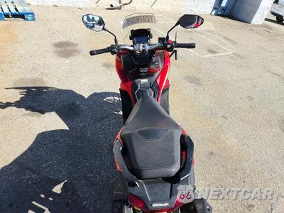 Zdjęcie 6 z 9 samochodu: 2022 HONDA ADV150 A VIN:MLHKF3854N5100344 - miniatura