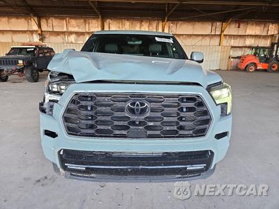Piąte zdjęcie samochodu w środku: 2025 TOYOTA SEQUOIA PLATINUM VIN:7SVAAABA9SX061585 - miniatura
