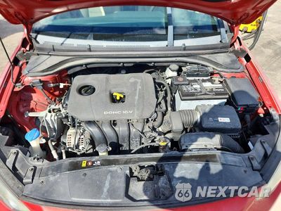 Zdjęcie 11 z 12 samochodu: 2017 HYUNDAI ELANTRA SE VIN:5NPD84LF6HH144605 - miniatura