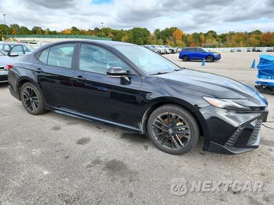 Czwarte zdjęcie samochodu z boku: 2025 TOYOTA CAMRY SE VIN:4T1DAACK2SU163662 - miniatura