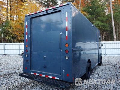 Trzecie zdjęcie samochodu z tyłu: 2021 FORD F59 DELIVERY TRUCK VIN:1F65F5KN6M0A04945 - miniatura