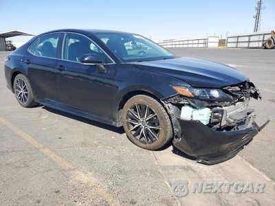 Czwarte zdjęcie samochodu z boku: 2022 TOYOTA CAMRY SE VIN:4T1G11AK7NU696904 - miniatura