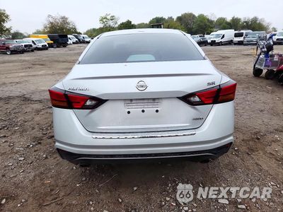 Zdjęcie 6 z 12 samochodu: 2019 NISSAN ALTIMA SR VIN:1N4BL4CW2KN325509 - miniatura
