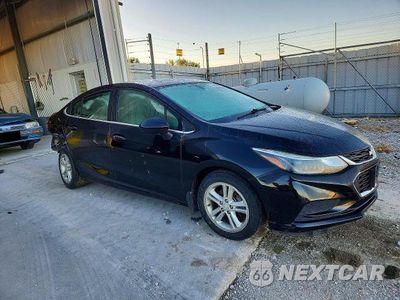 Czwarte zdjęcie samochodu z boku: 2016 CHEVROLET CRUZE LT VIN:1G1BE5SM7G7254984 - miniatura