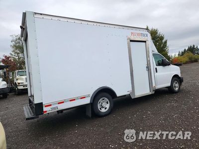 Trzecie zdjęcie samochodu z tyłu: 2022 CHEVROLET EXPRESS G3500 VIN:1GB0GSF71N1166092 - miniatura