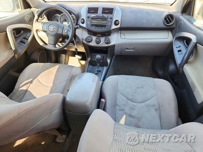 Zdjęcie 8 z 13 samochodu: 2010 TOYOTA RAV4 BASE VIN:JTMKF4DV7A5018732 - miniatura