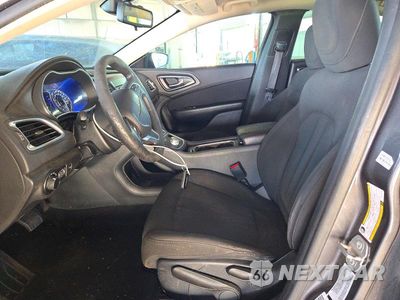 Zdjęcie 7 z 12 samochodu: 2016 CHRYSLER 200 LIMITED VIN:1C3CCCAB5GN163766 - miniatura