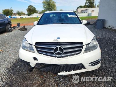 Piąte zdjęcie samochodu w środku: 2014 MERCEDES-BENZ C 300 4MATIC VIN:WDDGF8AB1EG237385 - miniatura