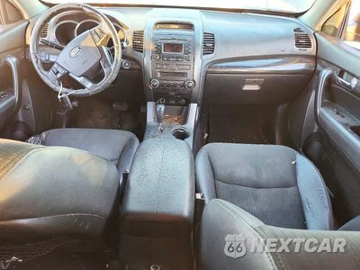 Zdjęcie 8 z 13 samochodu: 2011 KIA SORENTO EX VIN:5XYKU3A18BG102732 - miniatura