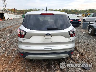 Zdjęcie 6 z 13 samochodu: 2017 FORD ESCAPE SE VIN:1FMCU9GD2HUC41380 - miniatura