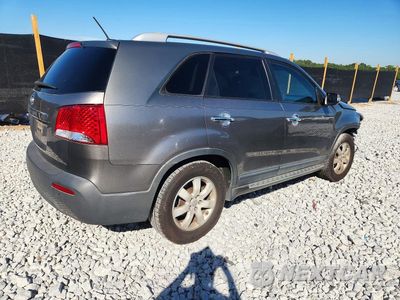 Trzecie zdjęcie samochodu z tyłu: 2012 KIA SORENTO LX VIN:5XYKT3A67CG240195 - miniatura