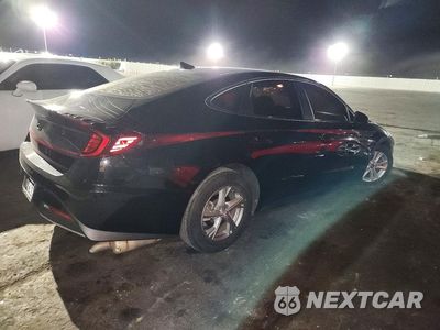 Trzecie zdjęcie samochodu z tyłu: 2020 HYUNDAI SONATA SE VIN:5NPEG4JA4LH000946 - miniatura