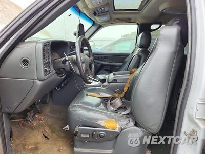 Zdjęcie 7 z 12 samochodu: 2005 CHEVROLET SILVERADO K1500 VIN:2GCEK13T351258472 - miniatura
