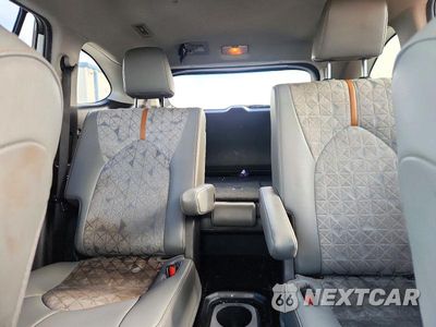 Zdjęcie 10 z 13 samochodu: 2022 TOYOTA HIGHLANDER HYBRID BRONZE EDITION VIN:5TDABRCH4NS547099 - miniatura
