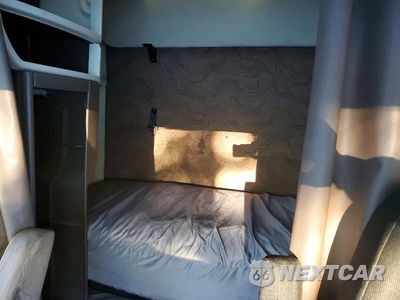 Zdjęcie 10 z 14 samochodu: 2013 VOLVO VN VNL VIN:4V4NC9TGXDN562446 - miniatura
