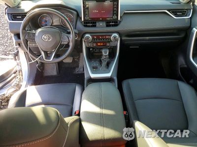 Zdjęcie 8 z 13 samochodu: 2019 TOYOTA RAV4 XLE PREMIUM VIN:JTMA1RFVXKD503703 - miniatura