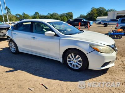 Czwarte zdjęcie samochodu z boku: 2016 NISSAN ALTIMA 2.5 S VIN:1N4AL3APXGC118211 - miniatura