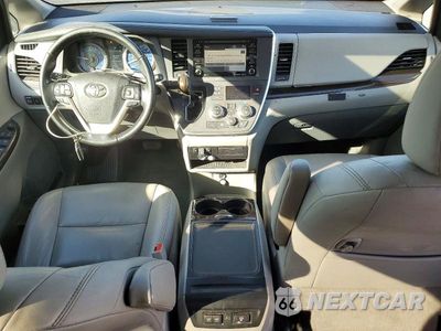 Zdjęcie 8 z 13 samochodu: 2020 TOYOTA SIENNA XLE 8-PASSENGER VIN:5TDYZ3DC3LS039990 - miniatura