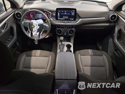 Zdjęcie 8 z 13 samochodu: 2025 CHEVROLET BLAZER 2LT VIN:3GNKBCR42SS252927 - miniatura