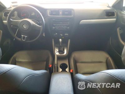Zdjęcie 8 z 12 samochodu: 2013 VOLKSWAGEN JETTA SE VIN:3VWDP7AJ6DM268385 - miniatura