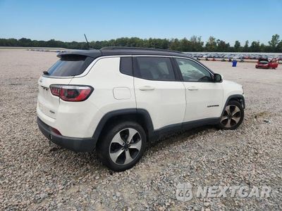 Trzecie zdjęcie samochodu z tyłu: 2018 JEEP COMPASS LATITUDE VIN:3C4NJCBB6JT134020 - miniatura