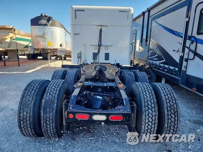 Zdjęcie 6 z 14 samochodu: 2018 PETERBILT 579 SEMI TRUCK VIN:1XPBDP9X4JD474046 - miniatura