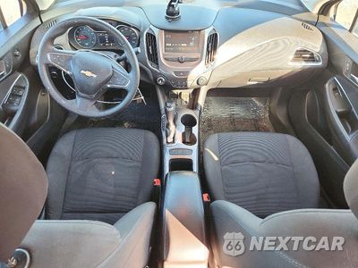 Zdjęcie 8 z 12 samochodu: 2017 CHEVROLET CRUZE LT VIN:1G1BE5SM3H7223099 - miniatura