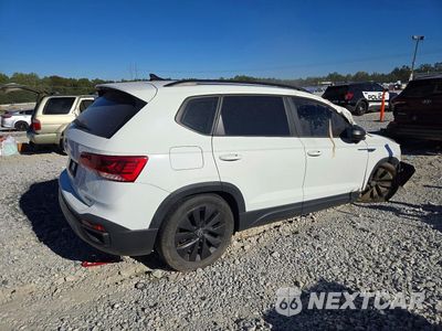 Trzecie zdjęcie samochodu z tyłu: 2022 VOLKSWAGEN TAOS S VIN:3VVAX7B28NM079088 - miniatura