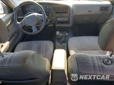 Zdjęcie 8 z 13 samochodu: 1992 TOYOTA 4RUNNER SR5 V6 VIN:JT3VN39W1N8035594 - miniatura