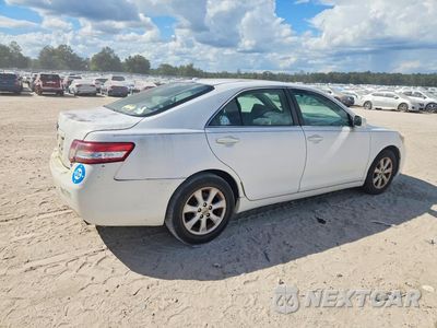 Trzecie zdjęcie samochodu z tyłu: 2010 TOYOTA CAMRY LE VIN:4T1BF3EK6AU576118 - miniatura