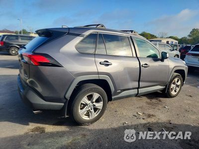 Trzecie zdjęcie samochodu z tyłu: 2024 TOYOTA RAV4 HYBRID XLE VIN:4T3RWRFV1RU112201 - miniatura