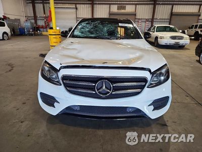 Piąte zdjęcie samochodu w środku: 2019 MERCEDES-BENZ E 300 VIN:WDDZF4JB3KA502517 - miniatura